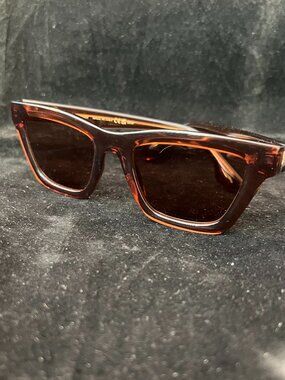 Victoria Beckham Tapered Rectangle Sunglasses VB684S 035 Gray Horn 57mm Victoria Beckham | Accessories | Victoria Beckham Tapered  main image 3